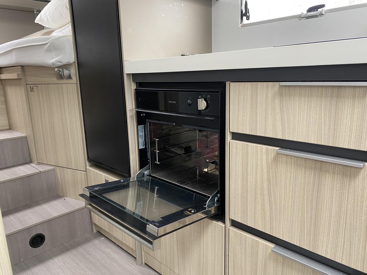 Adria | Compact DL - in nieuwstaat! met garantie, afleverbeurt en jaar APK