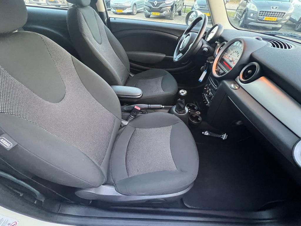 Mini One mini 1.6 minimalist business line, airco, lm-velgen enz.