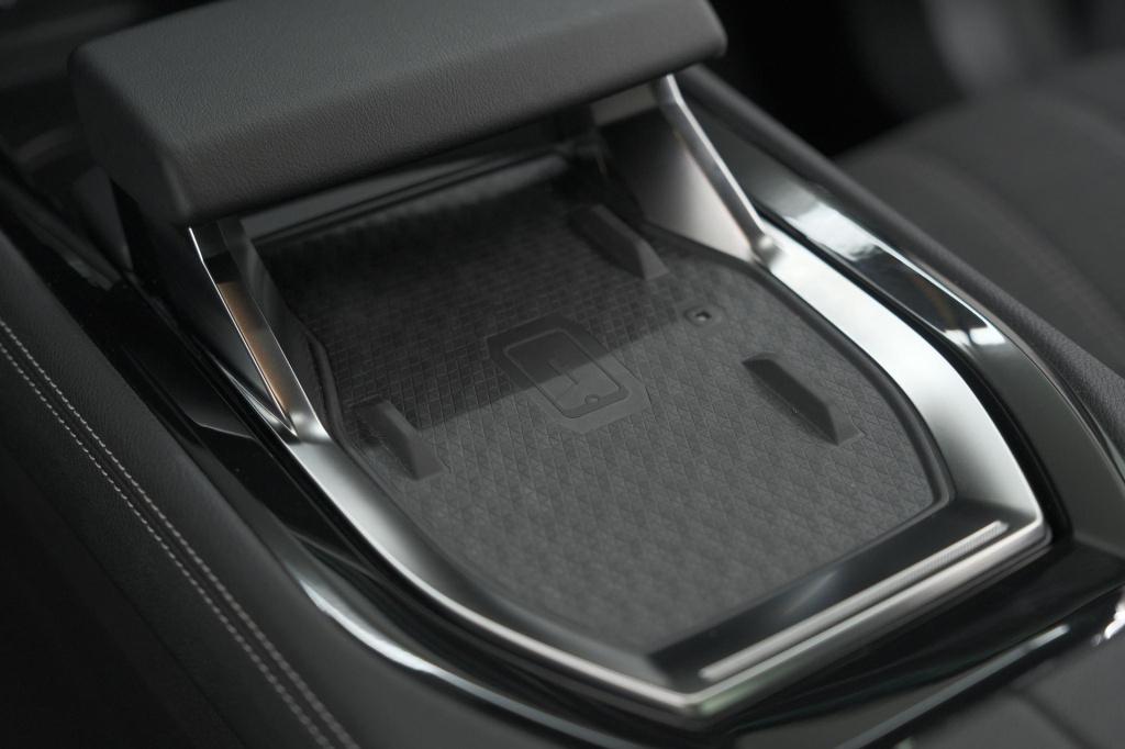 Renault Austral 1.2 e-tech full hybrid 200 techno | 360 camera | panoramada