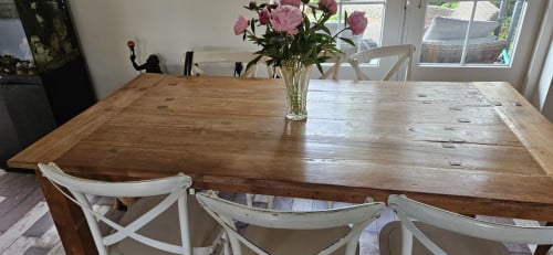 Mooie teakhouten tafel met 6 stoelen