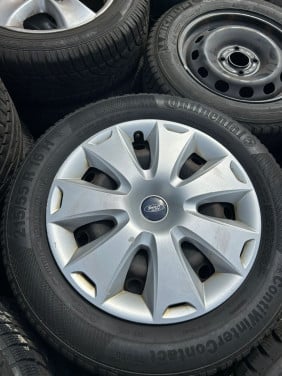 FORD STALEN VELGEN MET MOOIE WIELDOPPEN