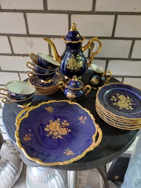 Thee servies