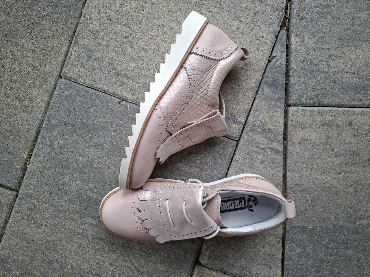 Nieuwe schoenen roze maat 38