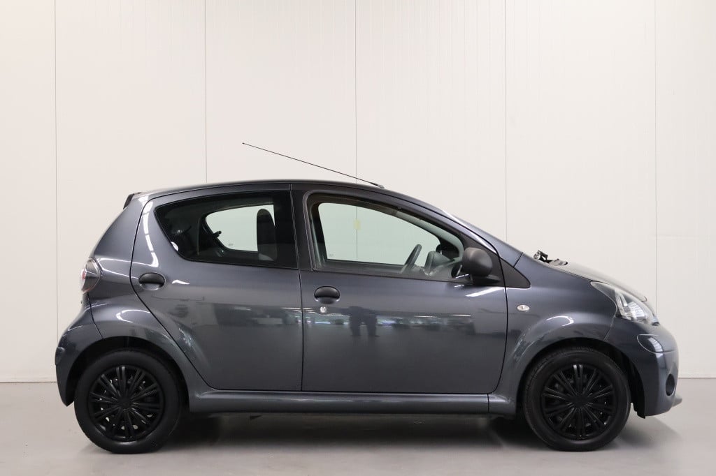 Toyota Aygo 1.0 vvt-i now
