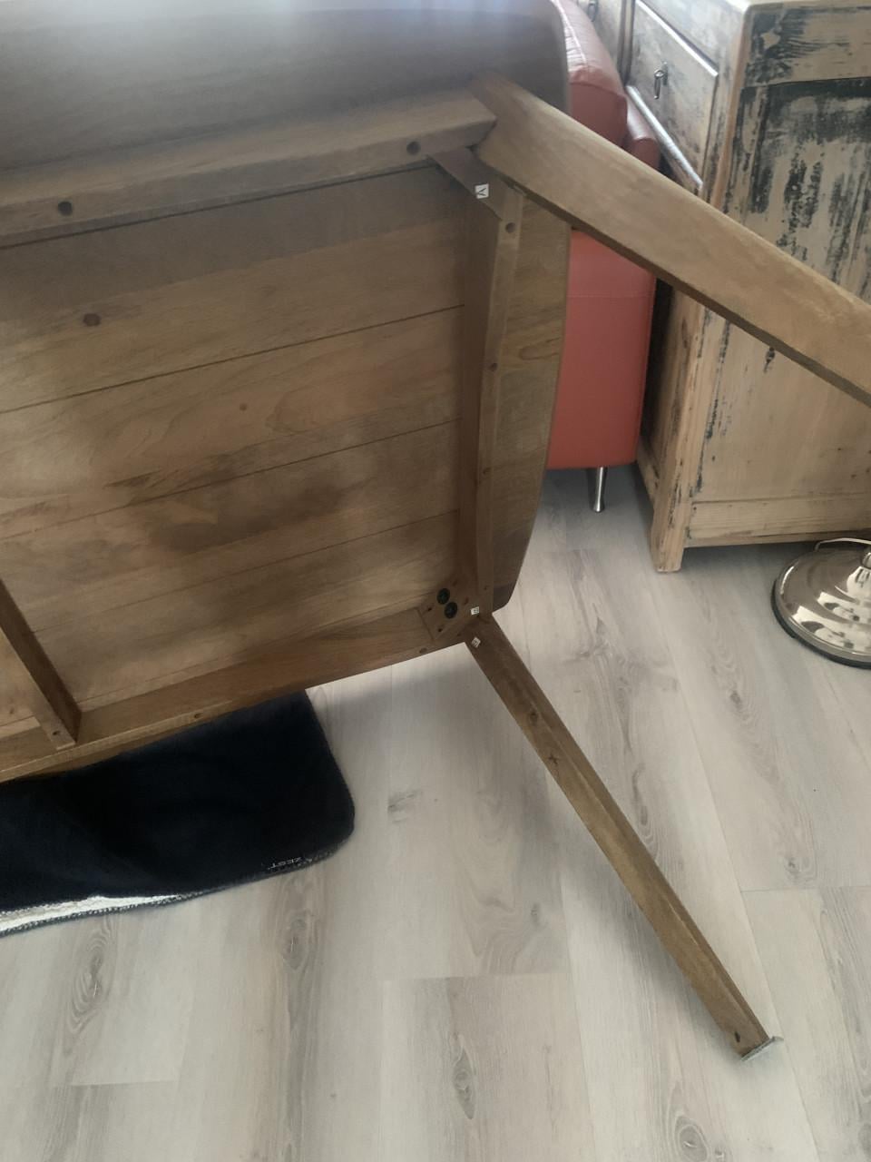 Mango houten tafel als nieuw bij ons te groot