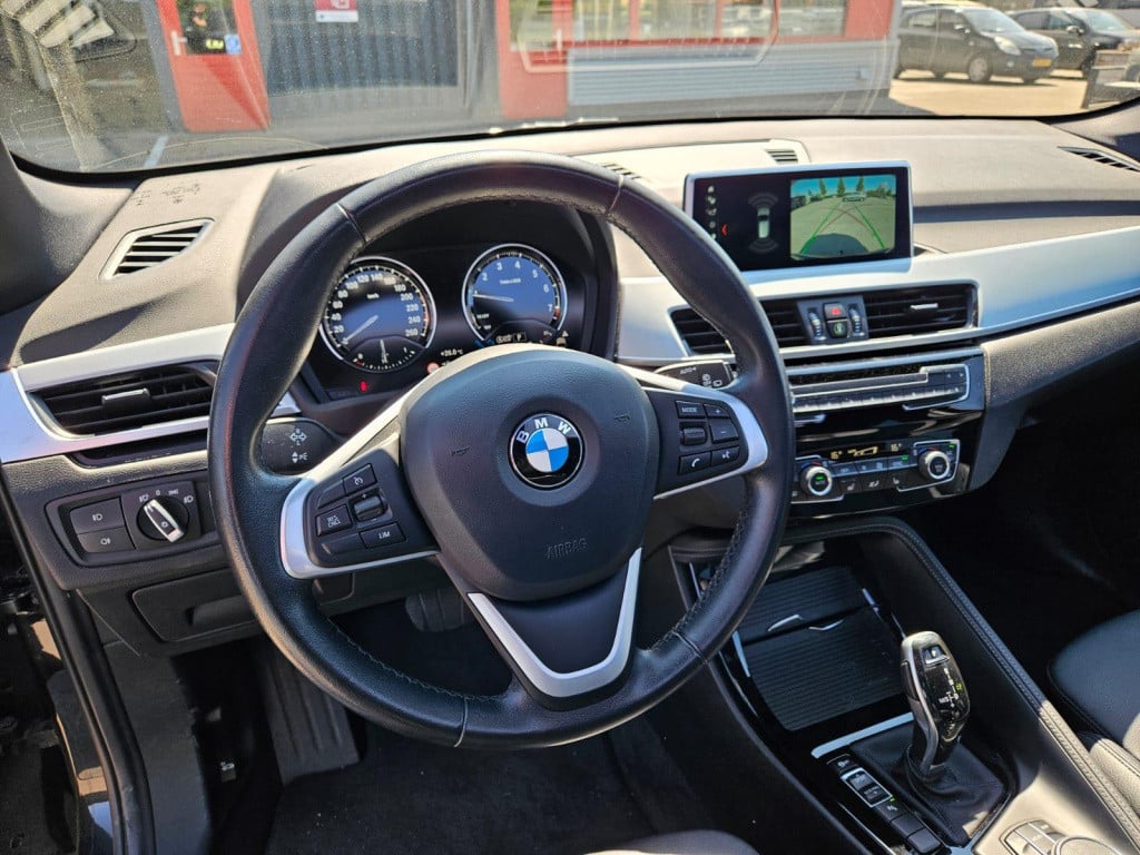BMW X1 sdrive18i high executive