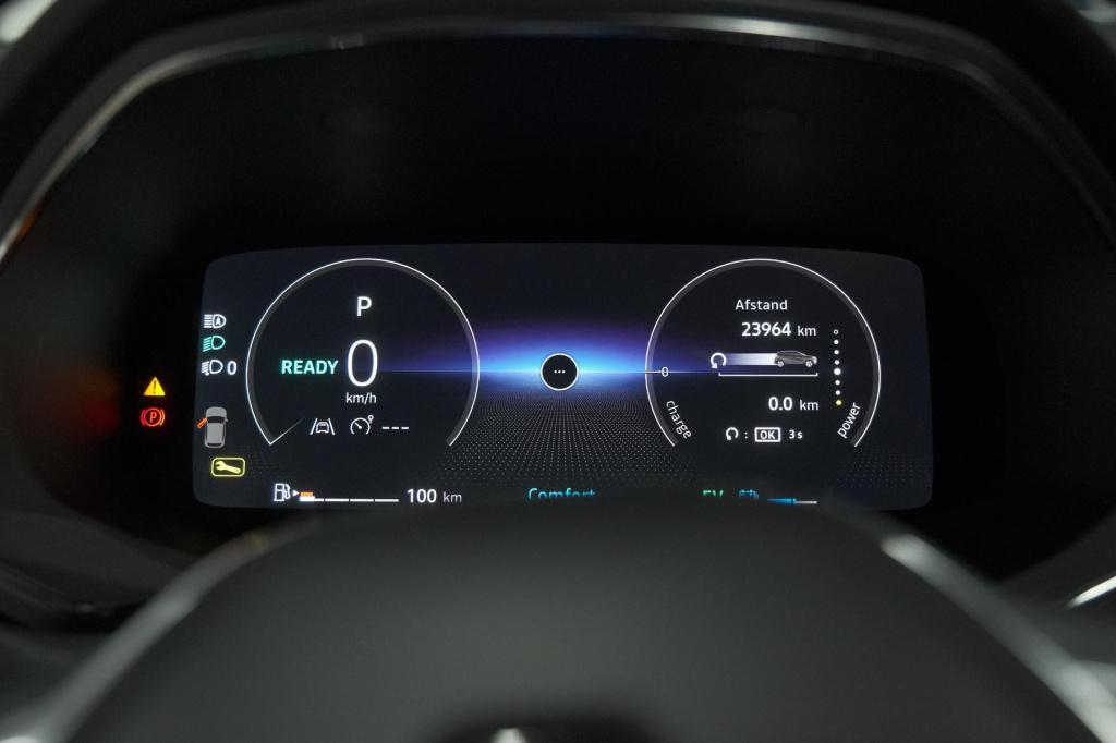 Renault Captur 1.6 e-tech full hybrid 145 techno | camera | navigatie | app