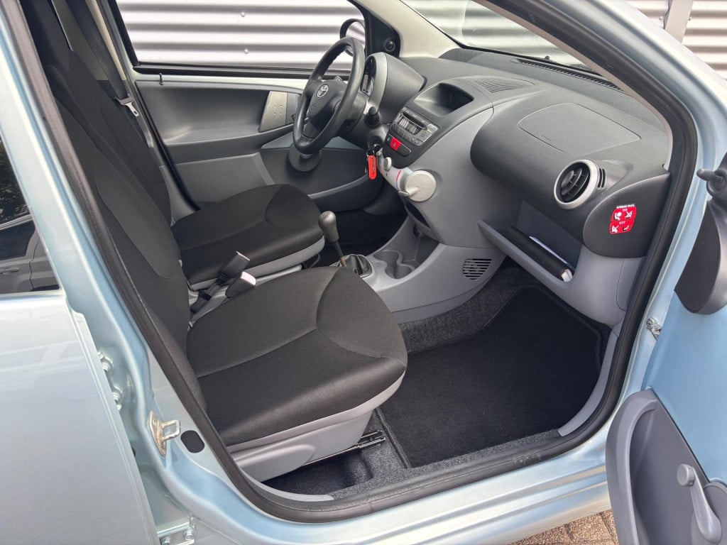 Toyota Aygo 1.0-12v
