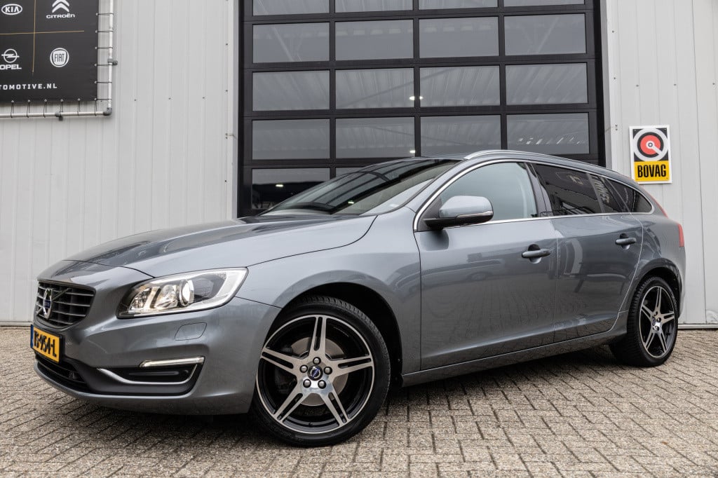 Volvo V60 2.0 t4 190pk summum ✅1jaarbovag✅nav✅leer✅schuifdak✅trekhaak