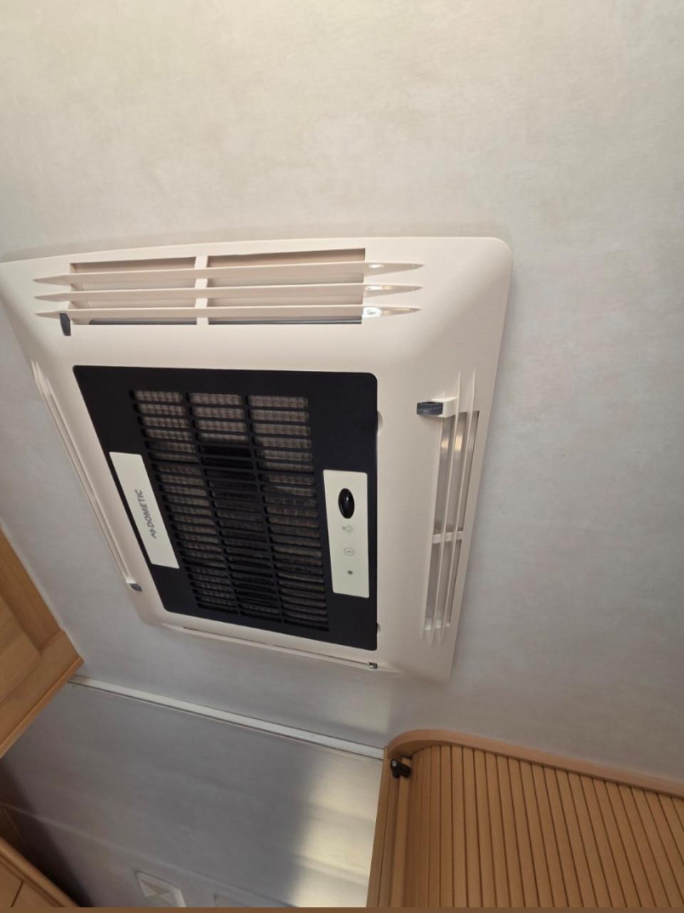 TEC 470 TE caravan 2006 enkele bedden