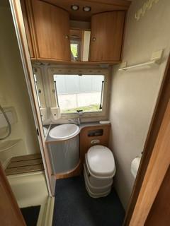 Te Koop mooie Camper ADRIA-Adriatik Coral 660SL met 2 enkele bedden