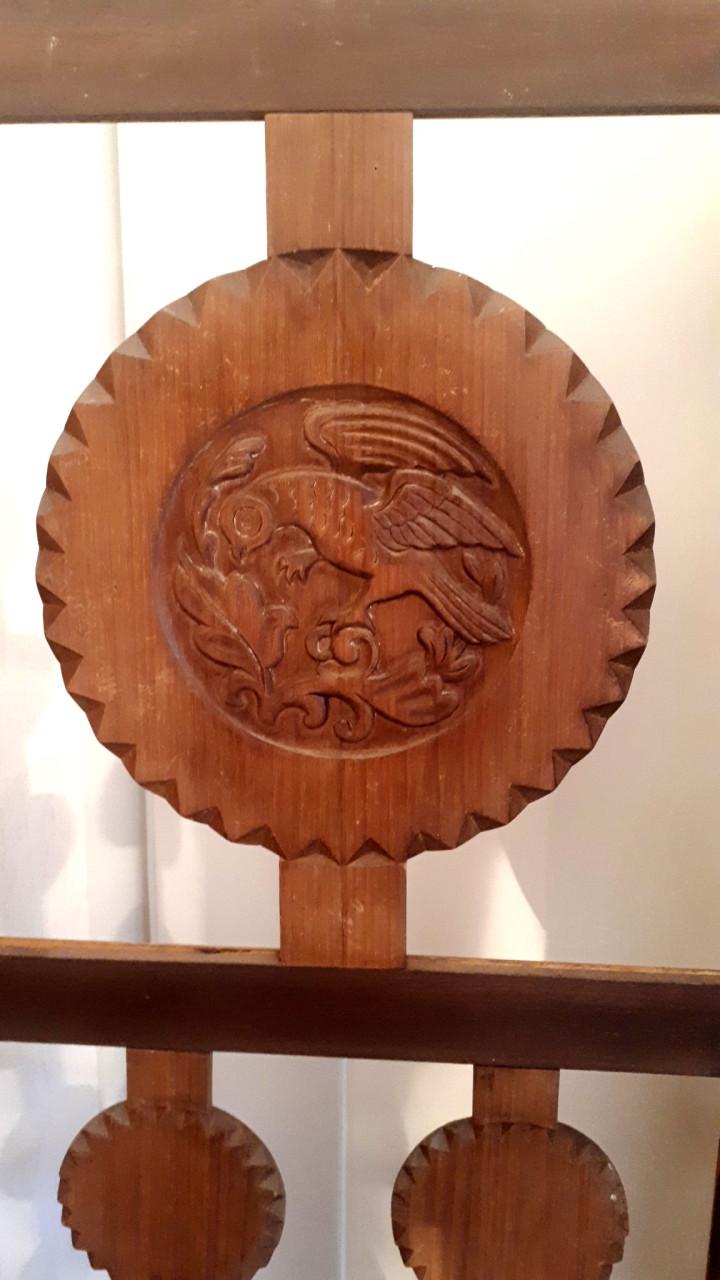 Antieke Toilettafel, Pools houtsnijwerk