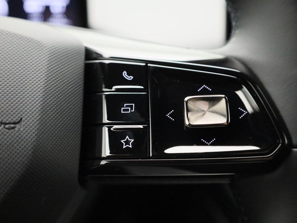 MG Mg4 long range luxury 64 kwh | carplay | navi | led koplampen | camera |