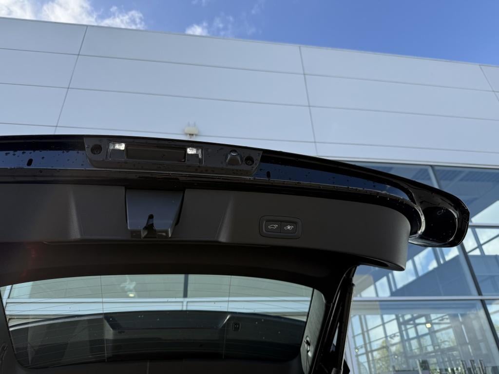 Volvo XC40 t4 211pk recharge plus dark| panodak| camera| h&k sound| elek.