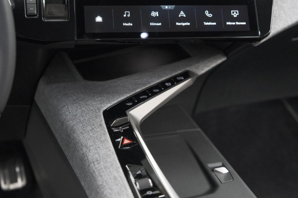 Peugeot 3008 1.2 hybrid 136 gt | pack winter | camera | adaptieve cruise co