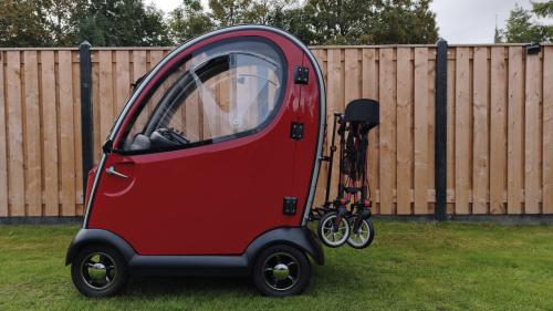 Overdekte scootmobiel Napoleon en rollator