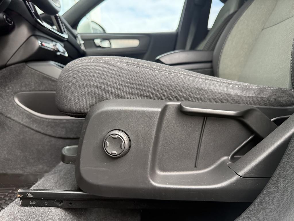 Volvo XC40 t2 129pk aut8 momentum pro| adap.cruise| camera| standkachel| st