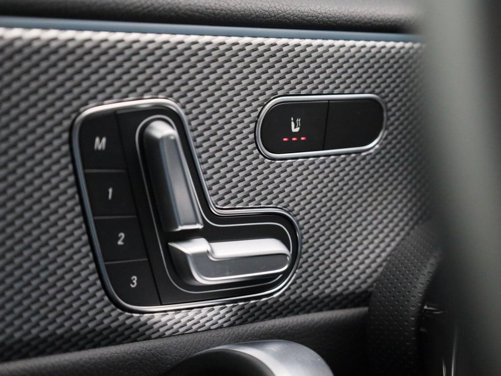 Mercedes-Benz A-Klasse 200 business solution luxury | automaat | panoramada