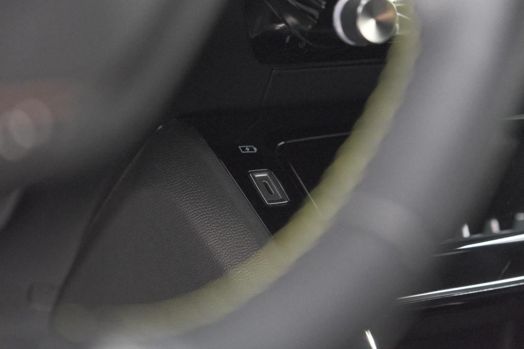 Peugeot 2008 puretech 130 gt | dodehoekdetectie | navigatie | apple carplay