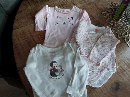 3 baby rompertjes
