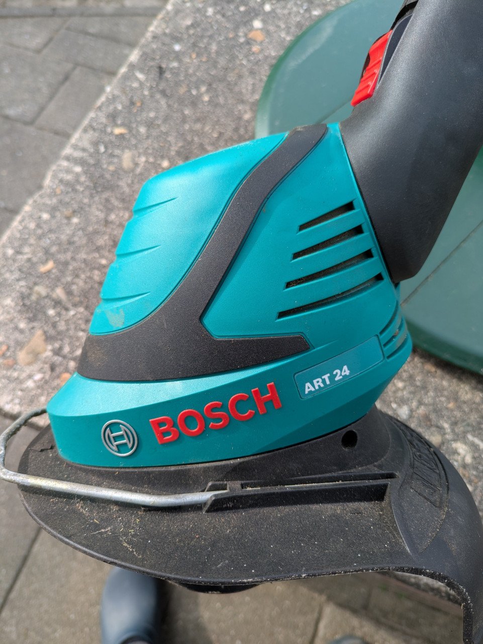 Bosch gras trimmer ART24
