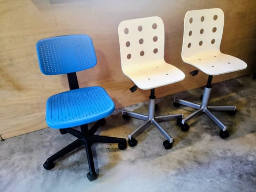 Kinderbureau stoelen