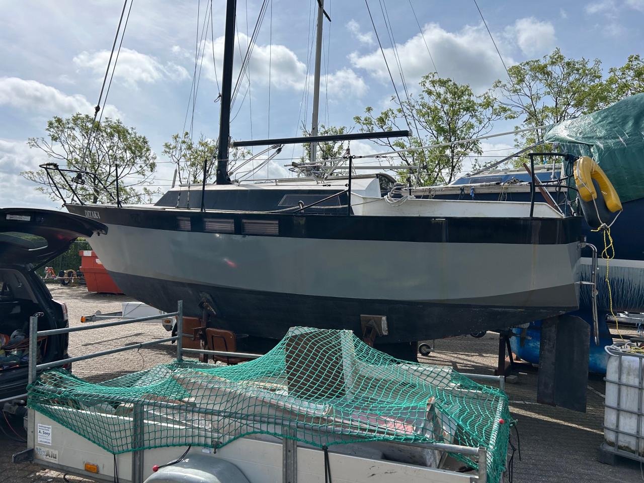 Kajuitzeilboot met mooie sole motor