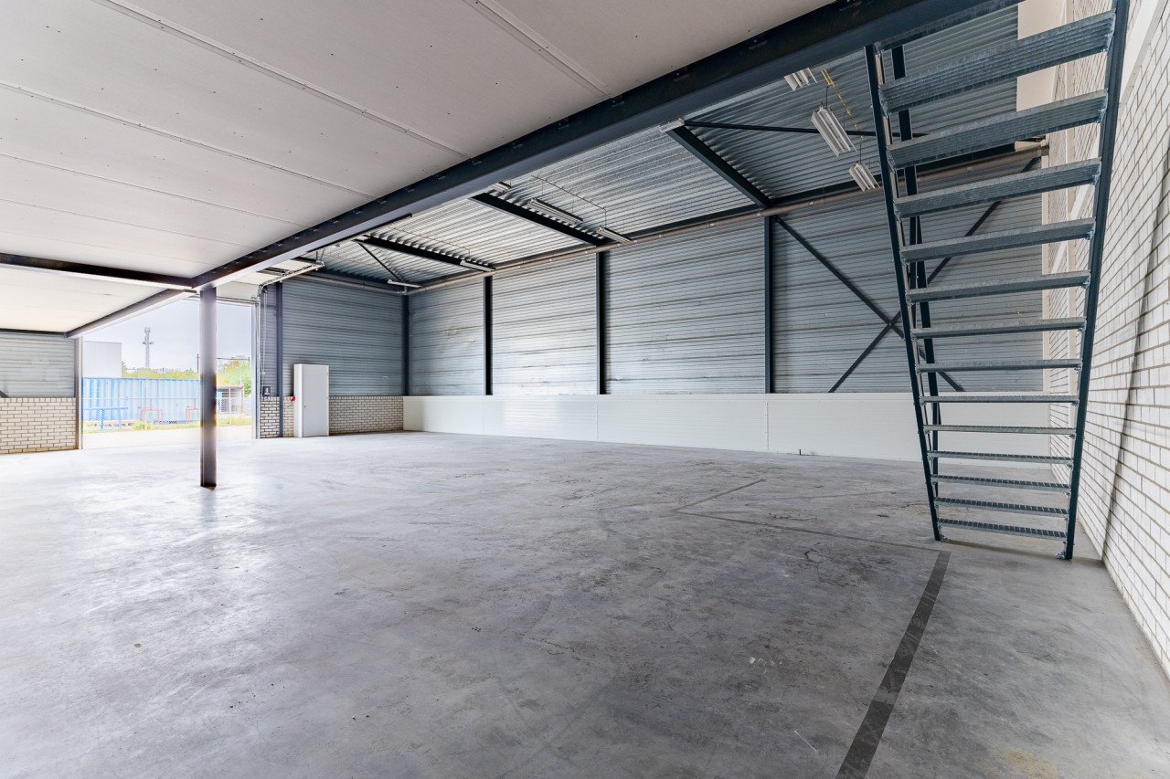 Bedrijfsunit Middelburg 292 m2 met buitenterrein