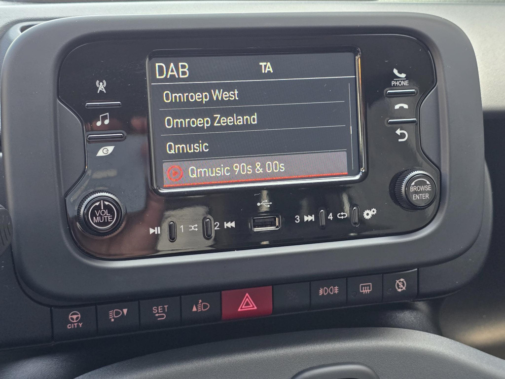 Fiat Panda 1.0 hybrid city life slechts 2895 km!!