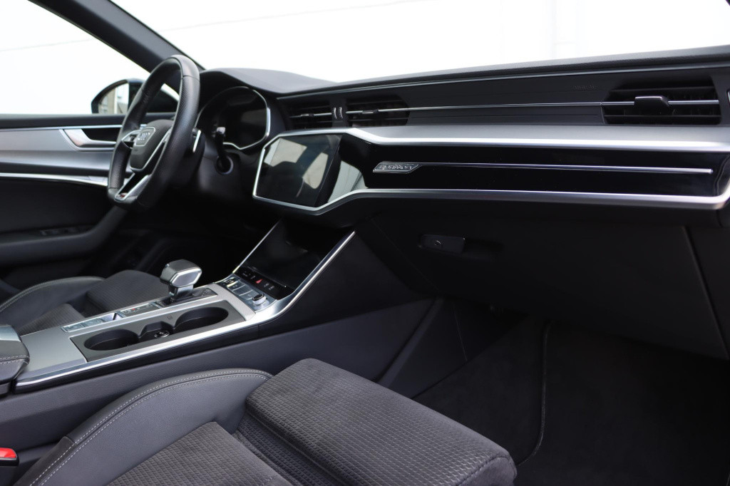 Audi A6 avant 55 tfsi e quattro s edition competition 367pk s-tr