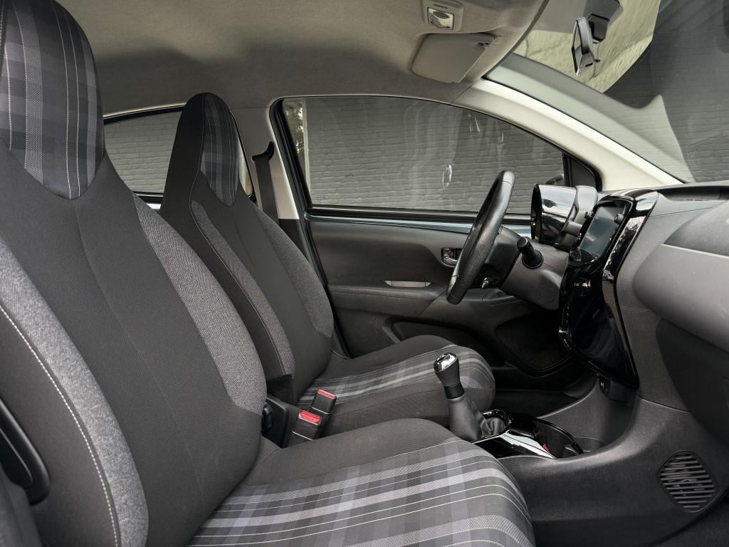 Peugeot 108 1.0 e-vti allure // apple carplay // android auto //