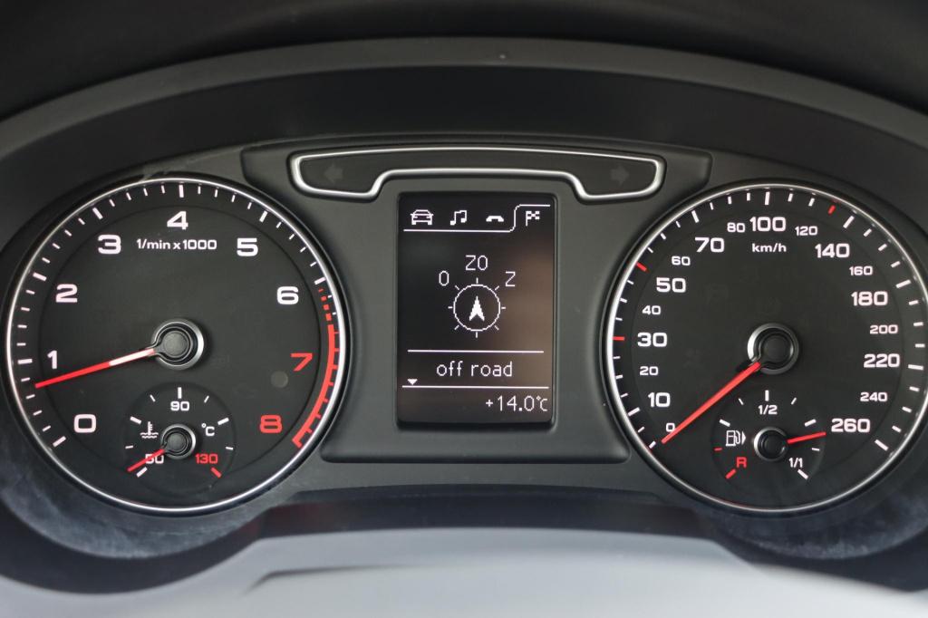 Audi Q3 1.4 tfsi pro line | navi | sensoren | cruise control