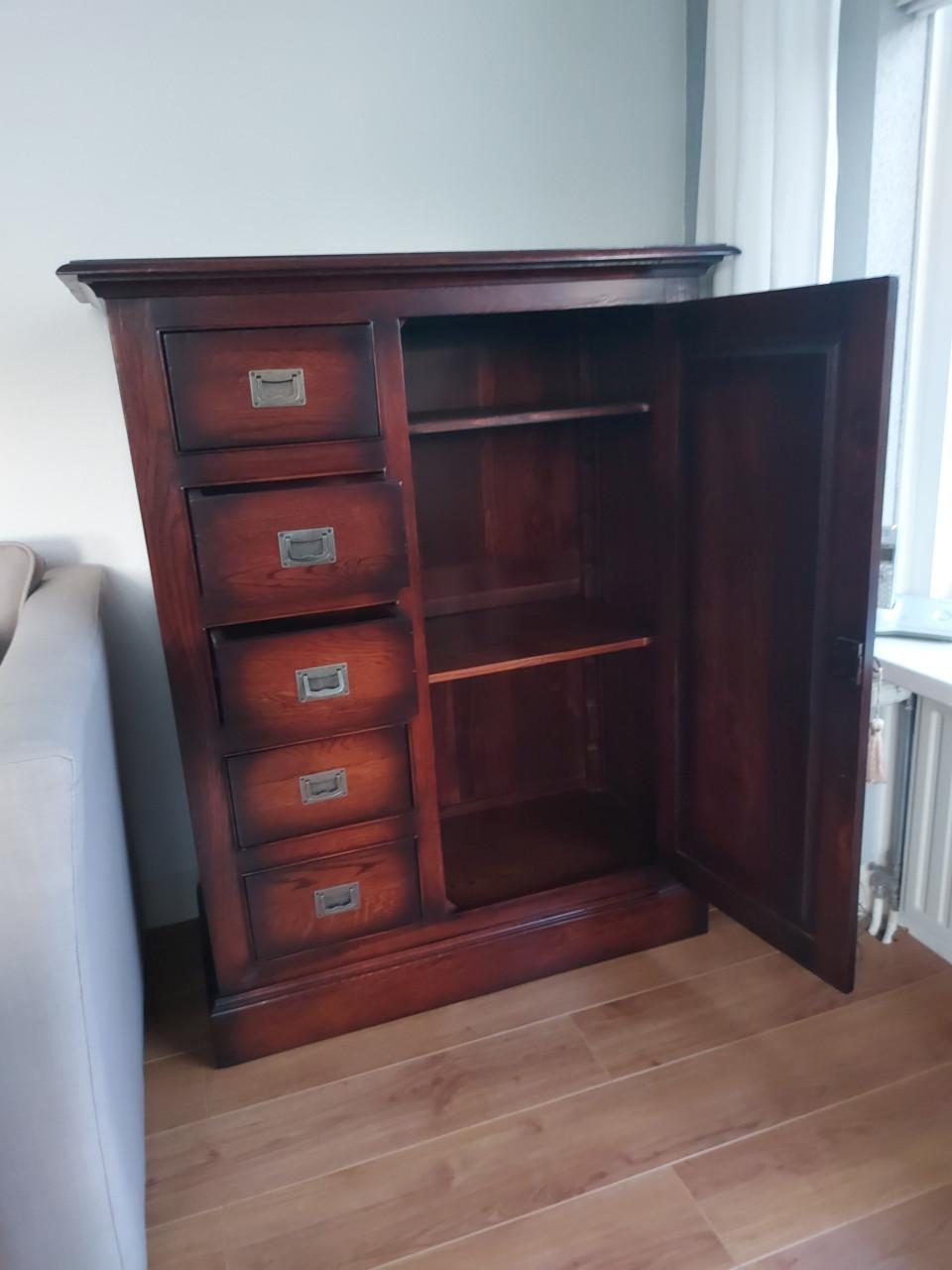 Meubels (koloniale stijl)