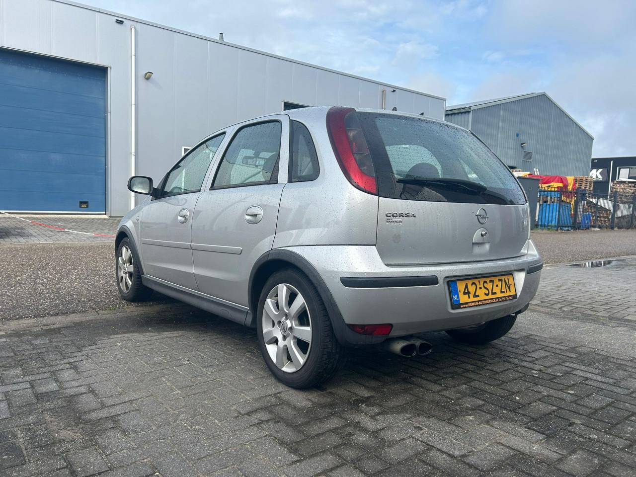Opel Corsa 1.2-16V Silverline Airco/LM Velgen/Multifunctioneel Stuur