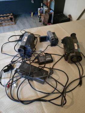 Analoge videocamera's voor onderdelen (1 werkt, miss meer?)