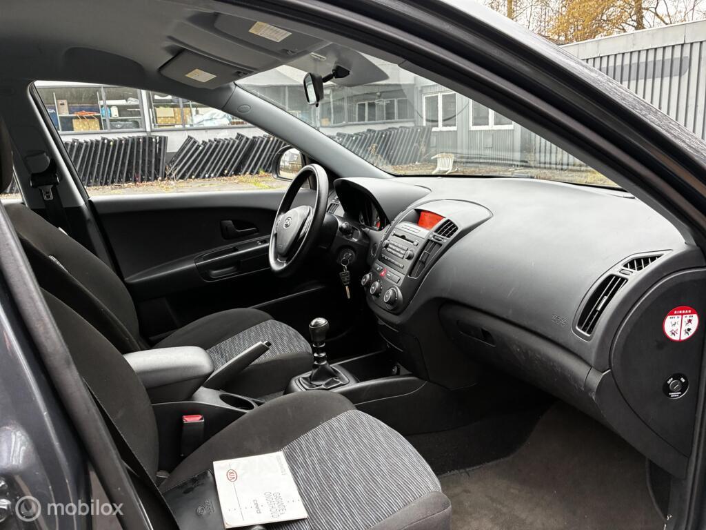 Kia cee'd Sporty Wagon 1.4 X-tra ISG Airco km142.399 BJ2009