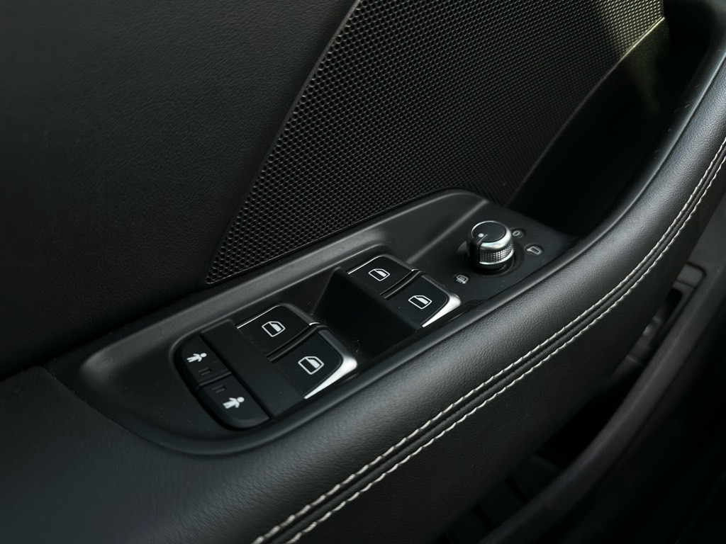 Audi A3 sportback 1.4 e-tron ambition plus // s-line // pano