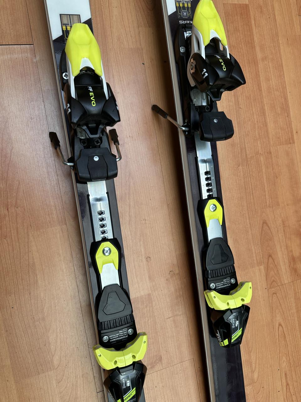 Skiset