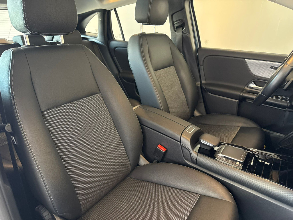 Mercedes-Benz Gla-klasse 180 business solution