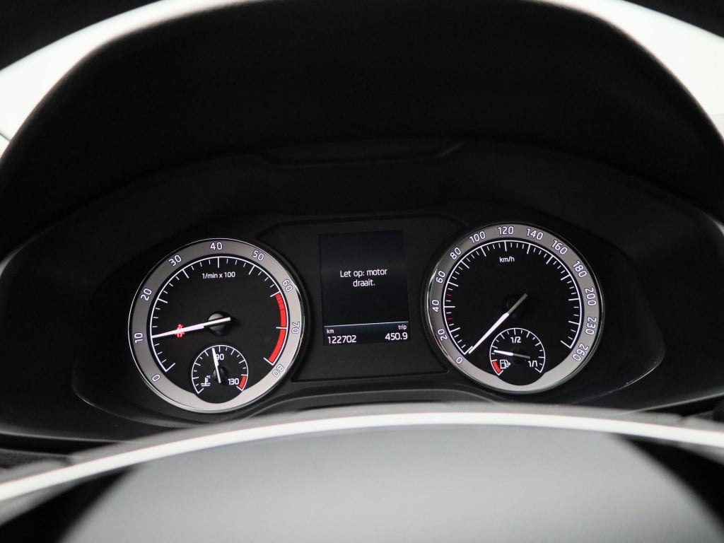 Skoda Karoq 1.0 tsi business edition | navigatie | apple carplay / android 