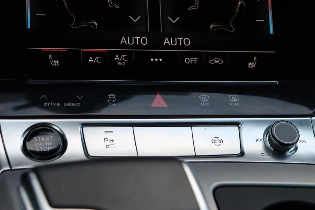 Audi A6 avant 55 tfsi e quattro s edition competition 367pk