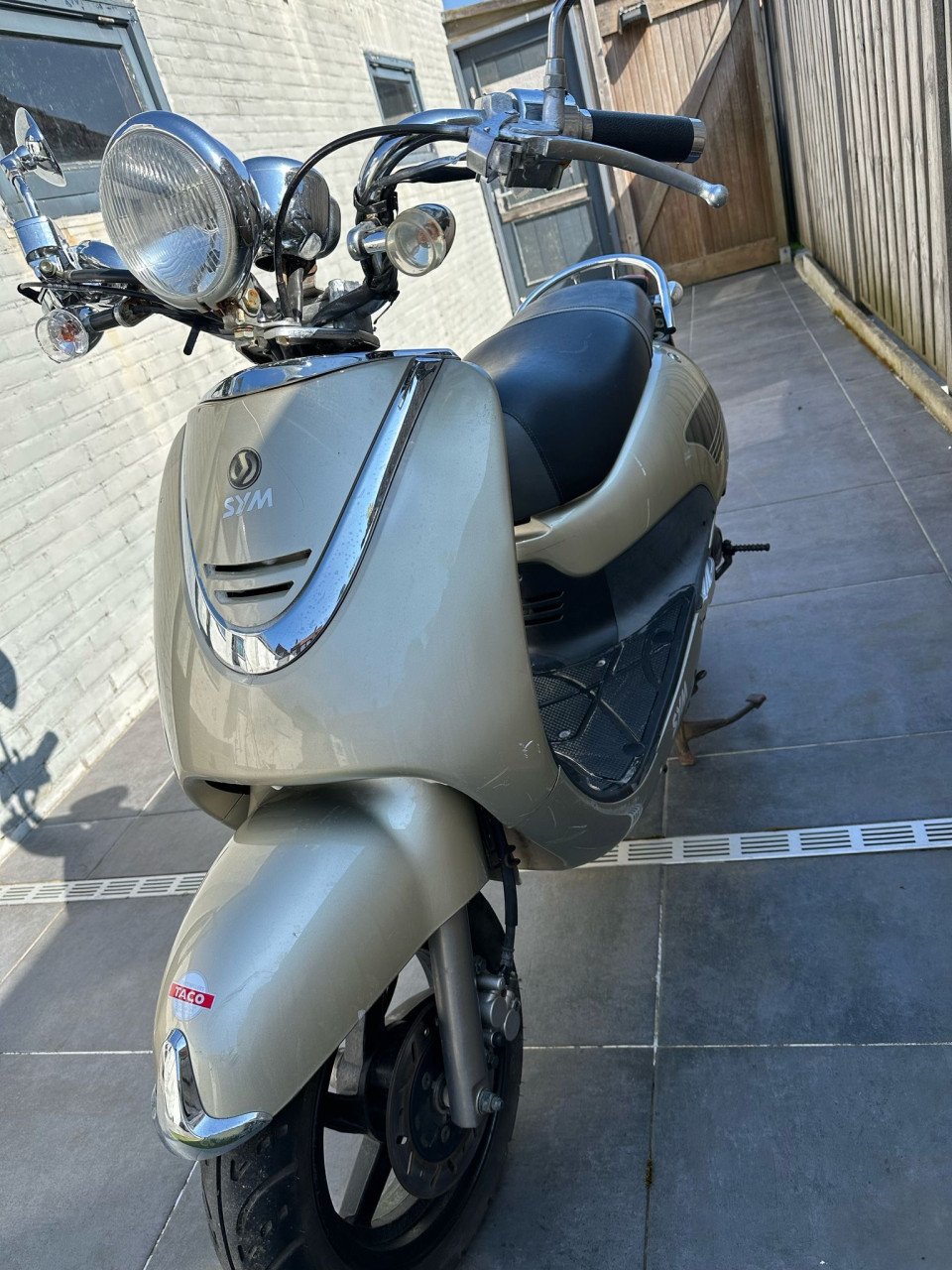 SYM Allo