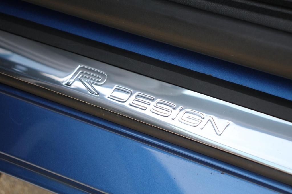 Volvo V40 2.0 t2 r-design - leder/alcantara - harman kardon - led - navi - 