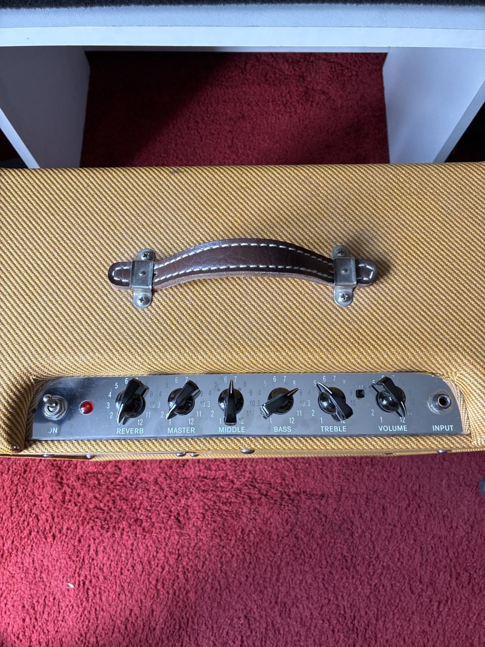 Te koop gitaarversterker Fender blues junior tweed met Jensen speaker