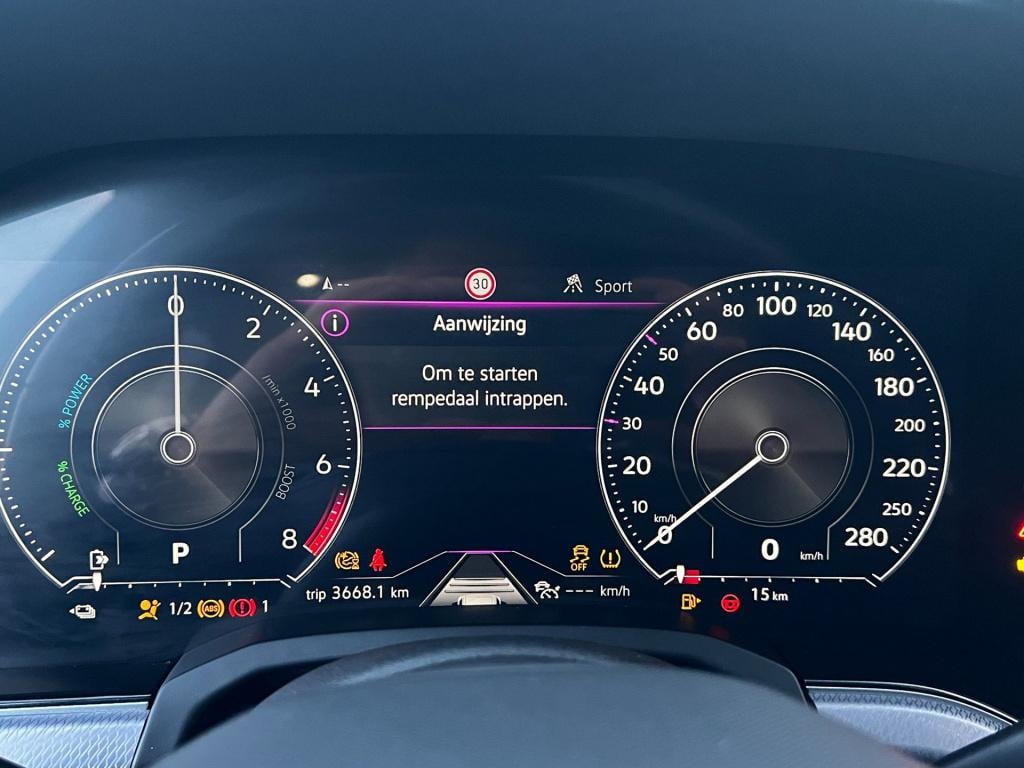 Volkswagen Touareg 3.0 tsi r ehybrid 4motion 462 pk, panodak, leer, luchtve