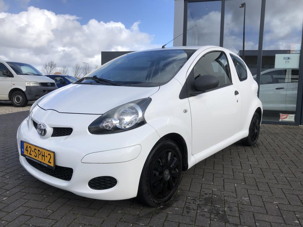 Toyota Aygo 1.0-12v now