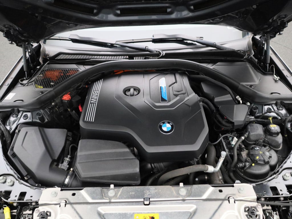 BMW 3-serie 320e high executive | automaat | navigatie | leder | elektrisch