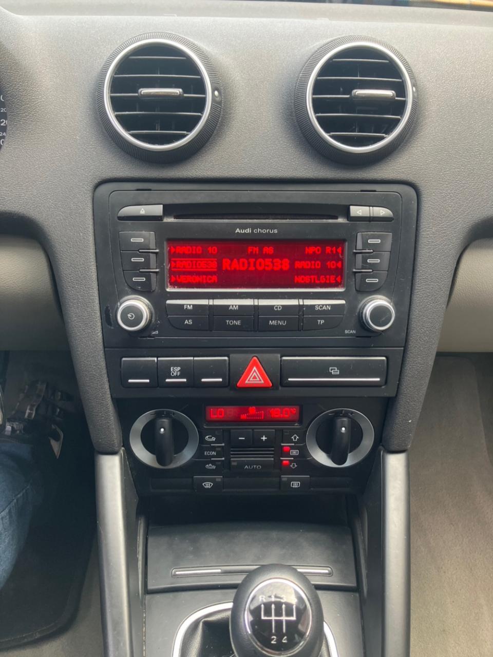 Audi A3 sportback 1.6 attraction business edition cruisse clima