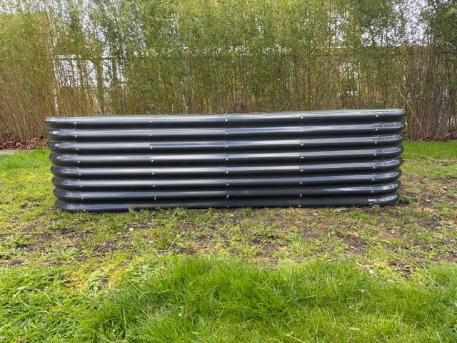 2x stalen plantenbak Nieuw!