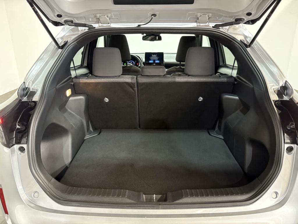 Toyota Yaris Cross 1.5 hybrid 115 first | stoel.ver| comfort pack| camera| 